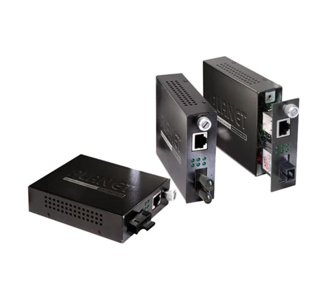 10/100Base-TX to 100Base-FX Smart Media Converter