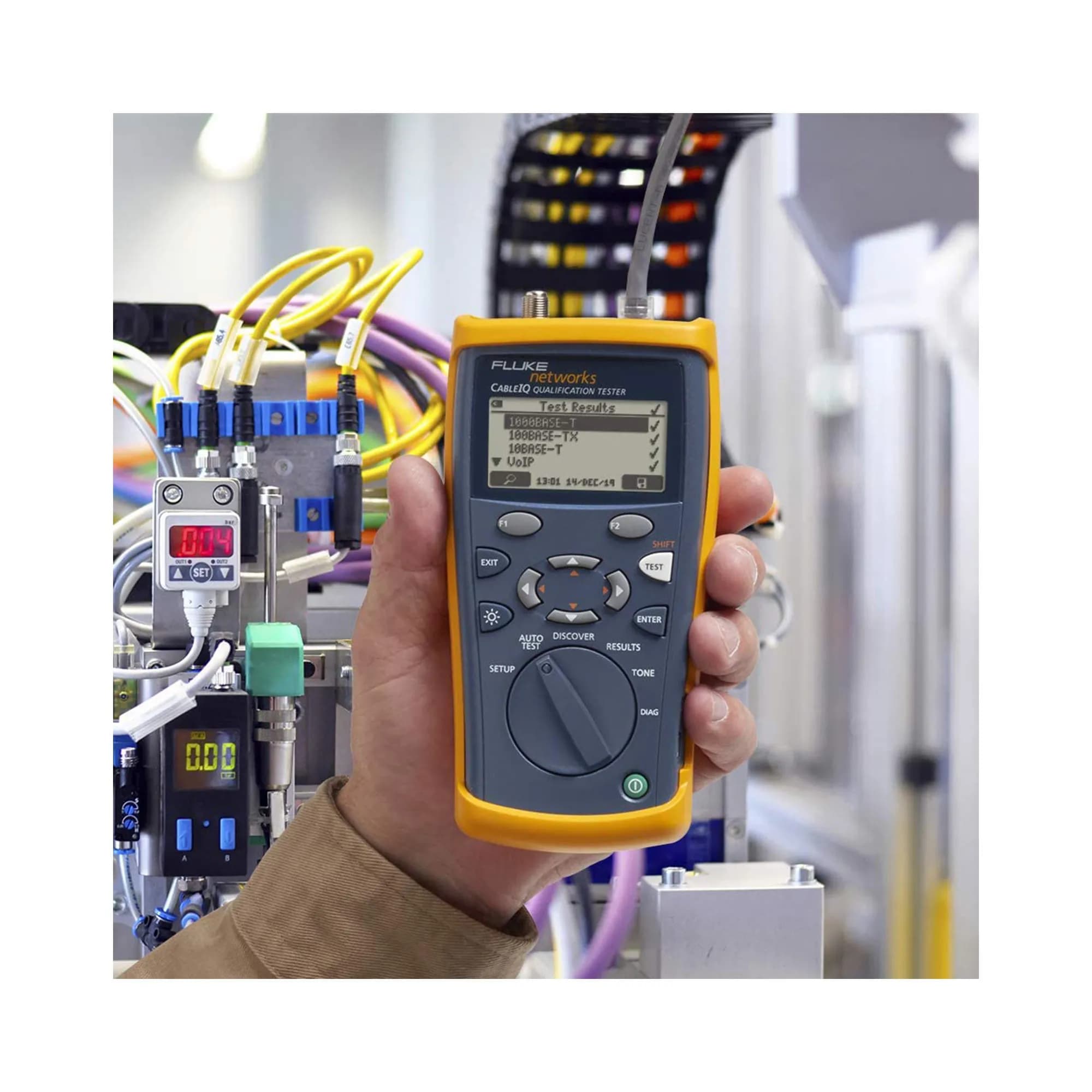 Cable IQ Qualification Tester with Remote Adapter & Soft Carrying Case 4